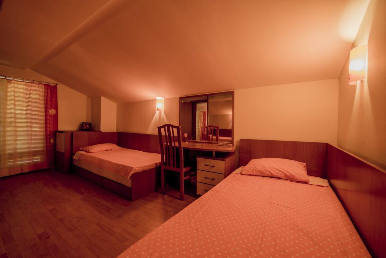 Вила Теkето I Vila Teketo Family Guest House Nikolovo Dış mekan fotoğraf